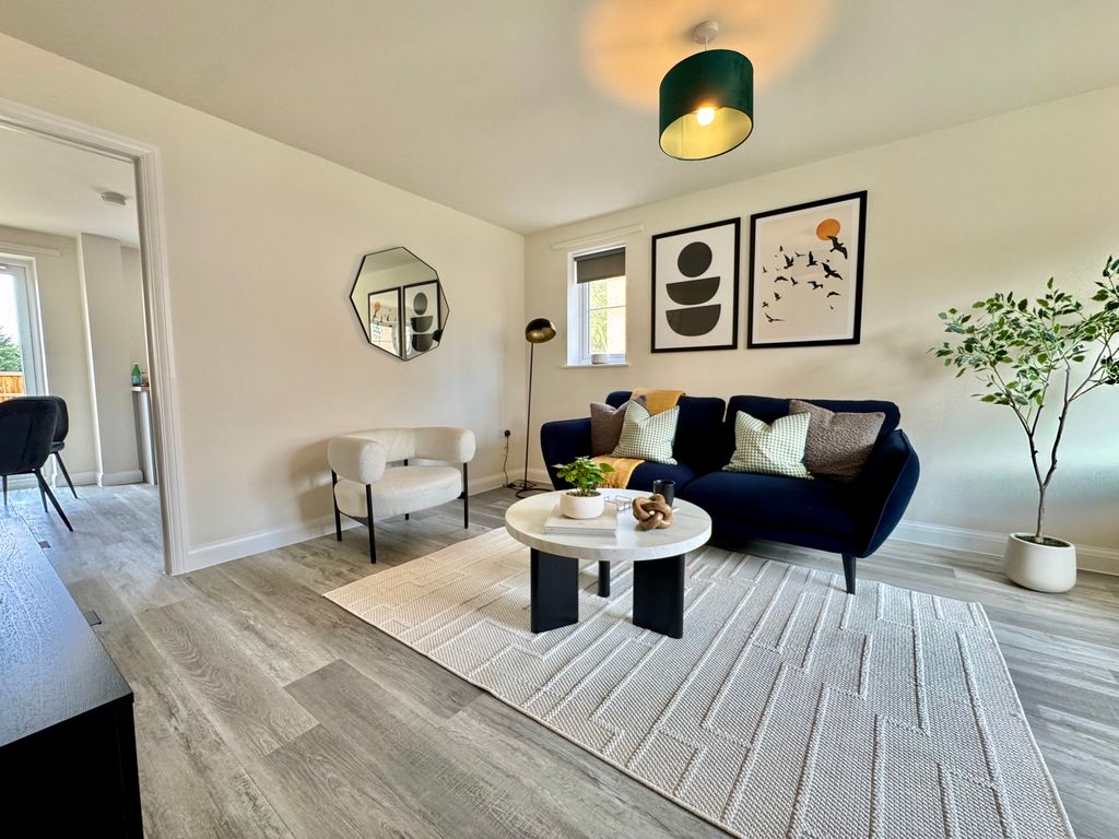 Property photo 2 of 12 Image