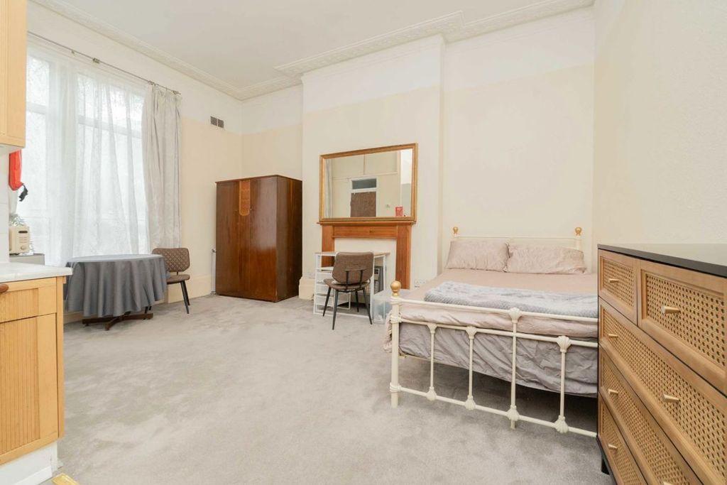 Property photo 2 of 4