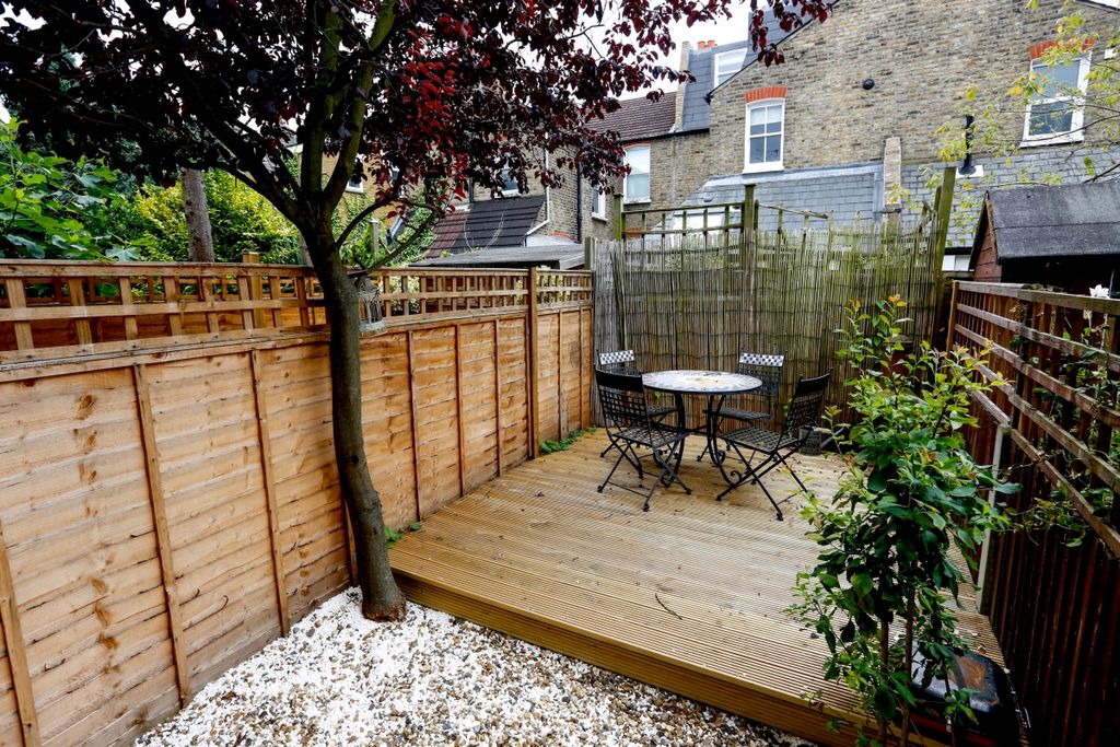 Property photo 3 of 11 Garden