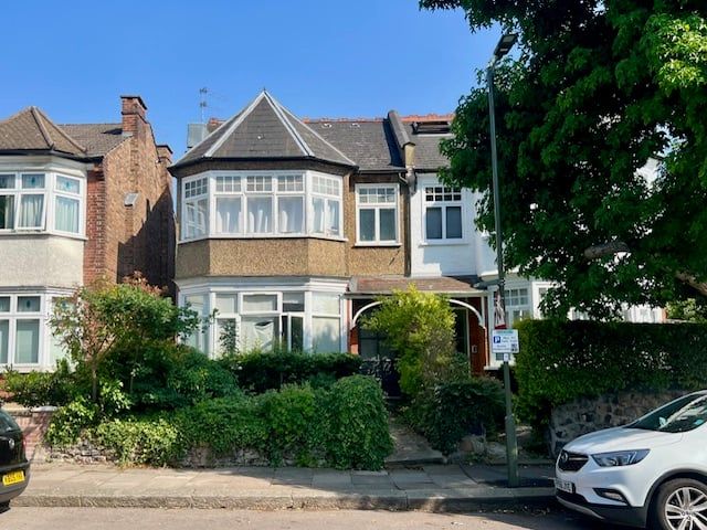 Property photo 1 of 8
