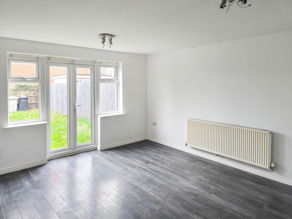 Property photo 3 of 16 2