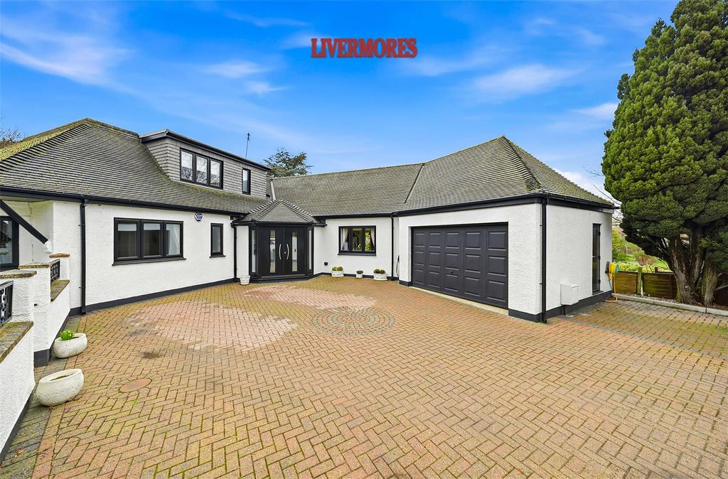 Property photo 2 of 44 Photos-5Dp.Jpg