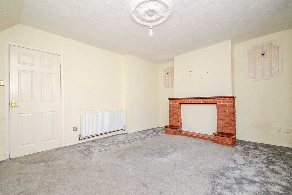 Property photo 3 of 14 Photo 2
