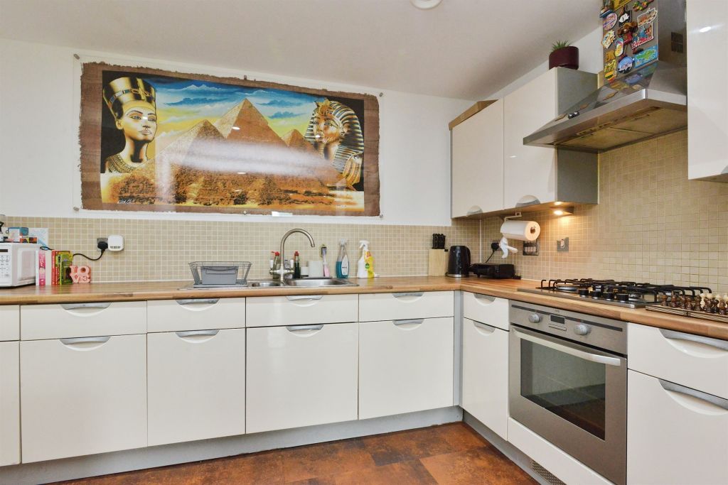 Property photo 3 of 15