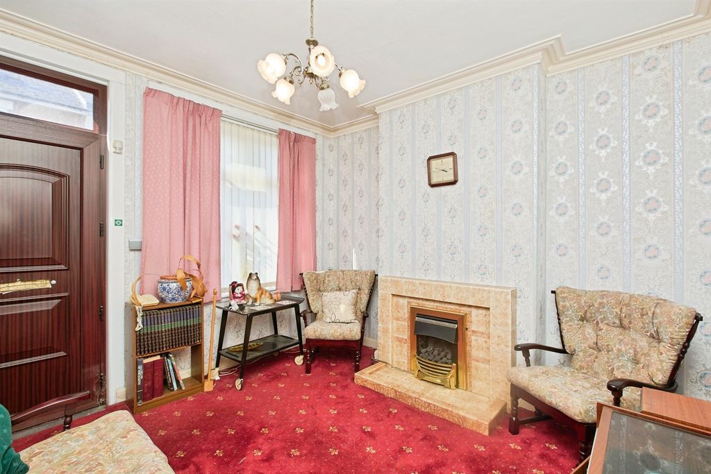 Property photo 3 of 13