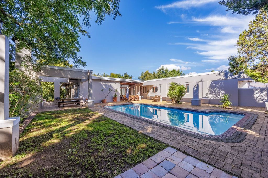 Property photo 1 of 35 Dbv1737913