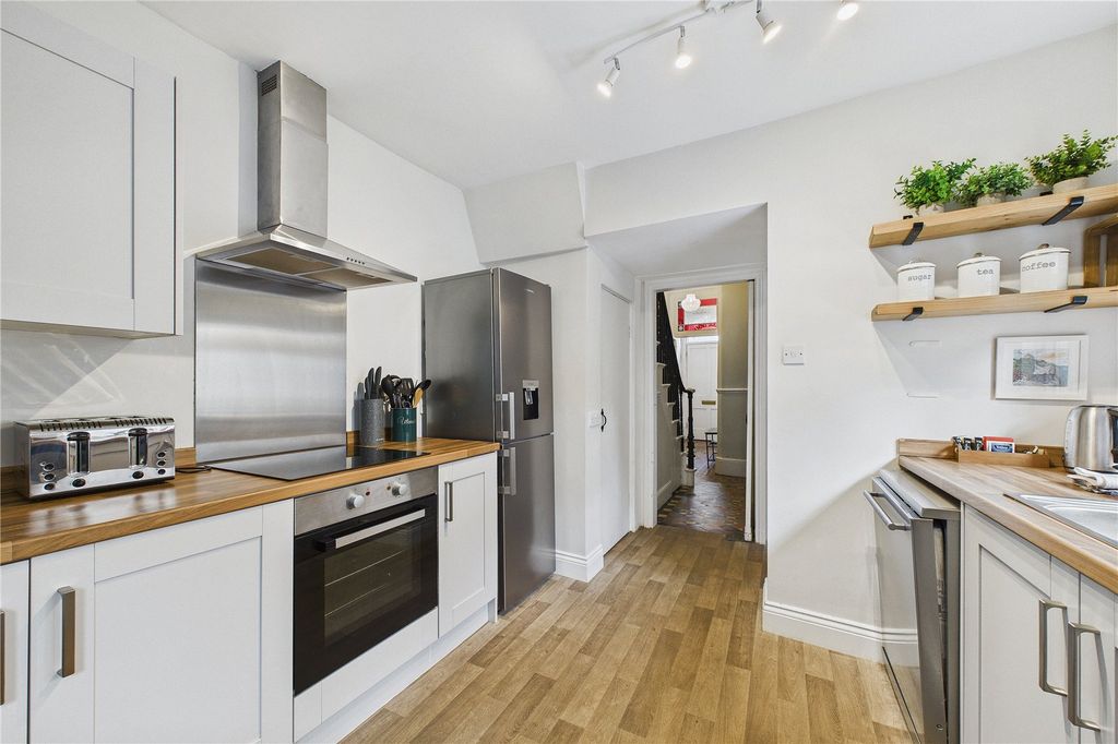 Property photo 2 of 14 Picture No. 04