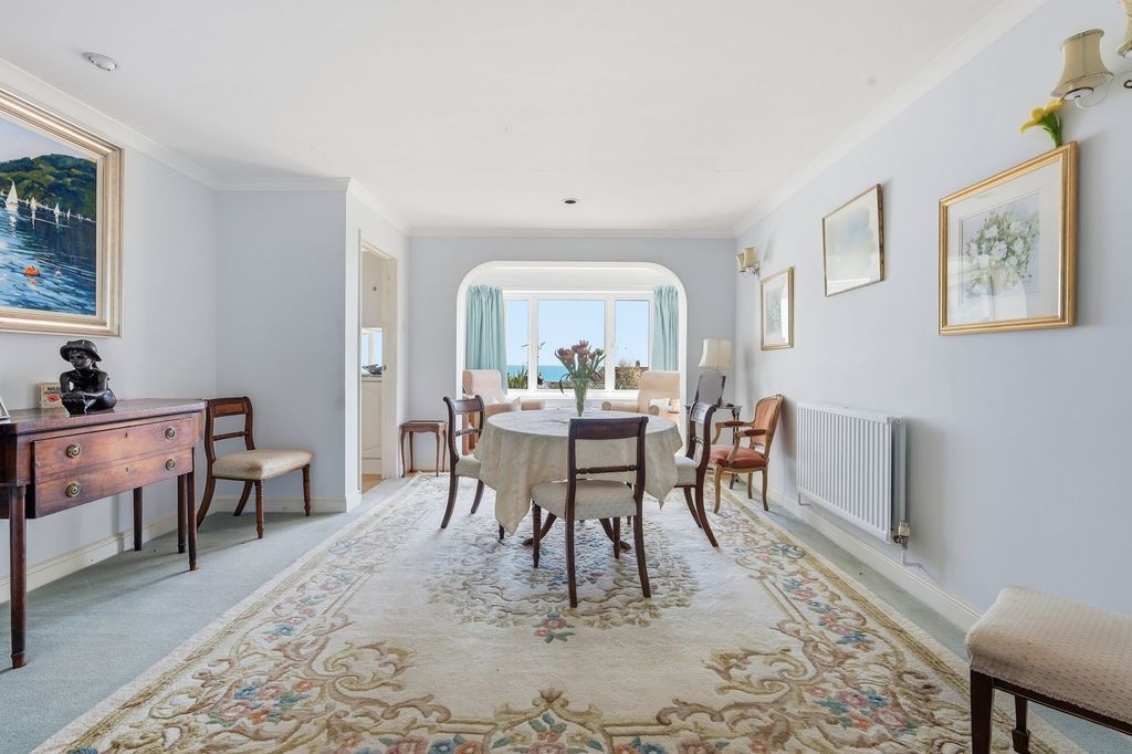 Property photo 3 of 25 Dining Room