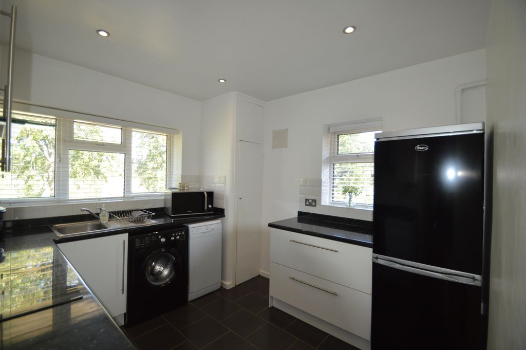 Property photo 2 of 22 Kitchen