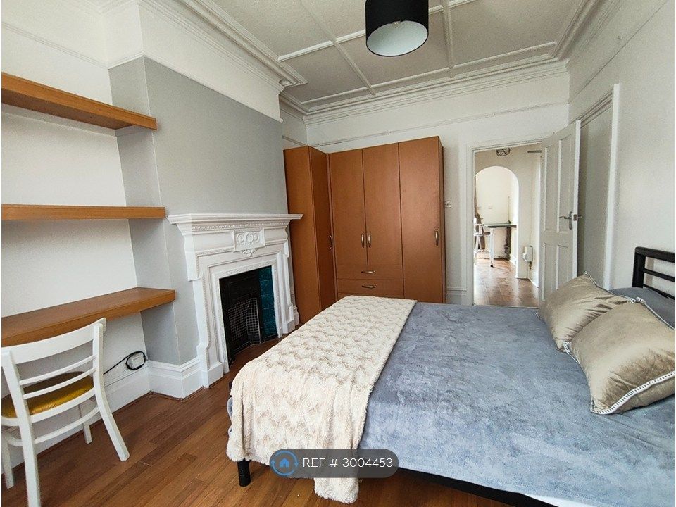 Property photo 2 of 5