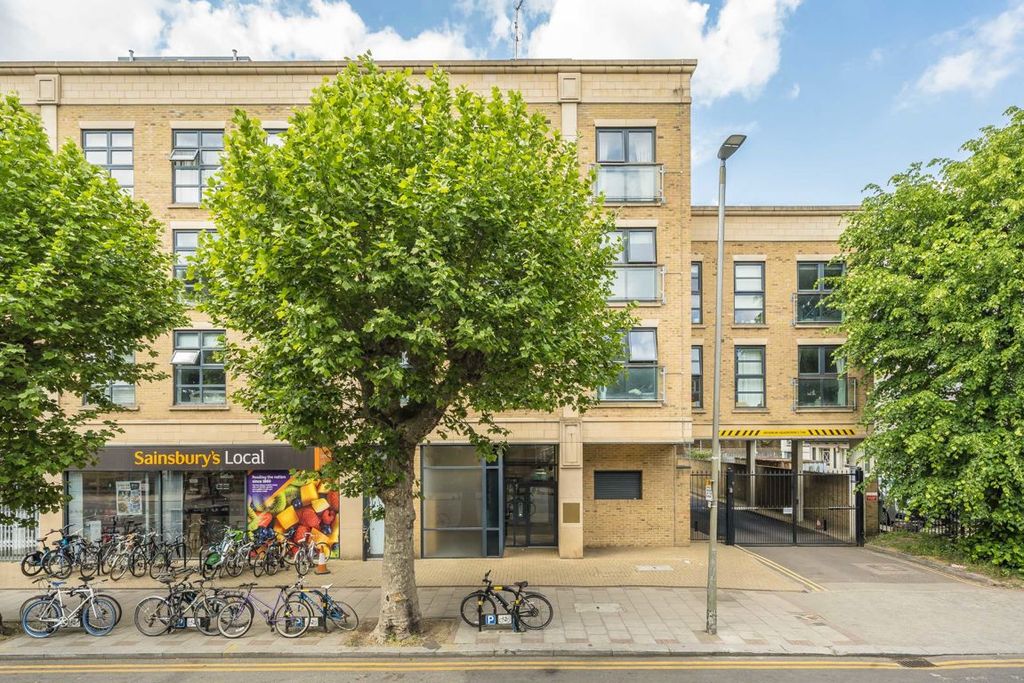 Property photo 3 of 8