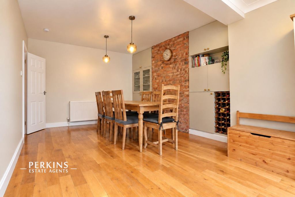 Property photo 3 of 14 Kitchen..Jpg