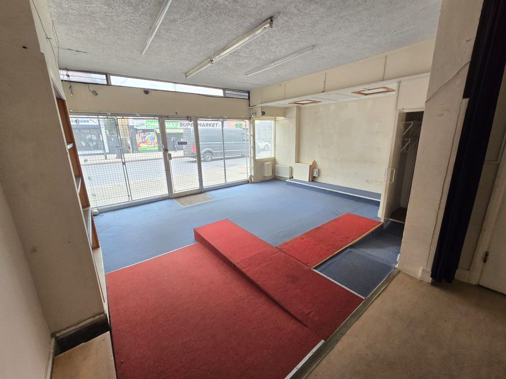 Property photo 2 of 6 Photo 3