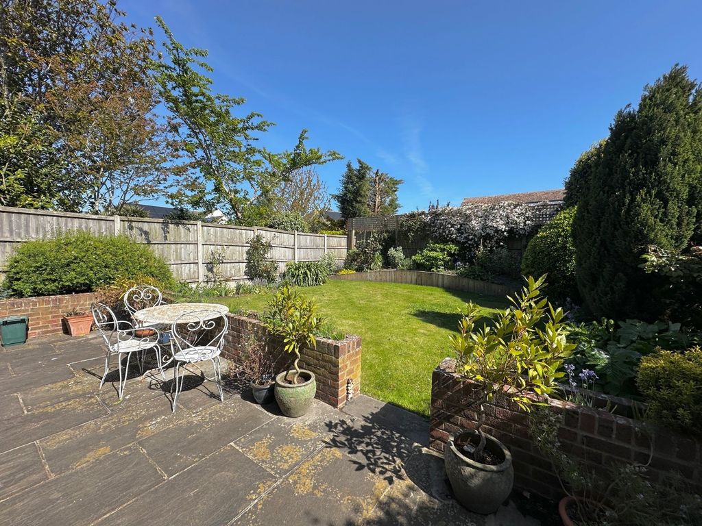 Property photo 3 of 16 Picture No. 18