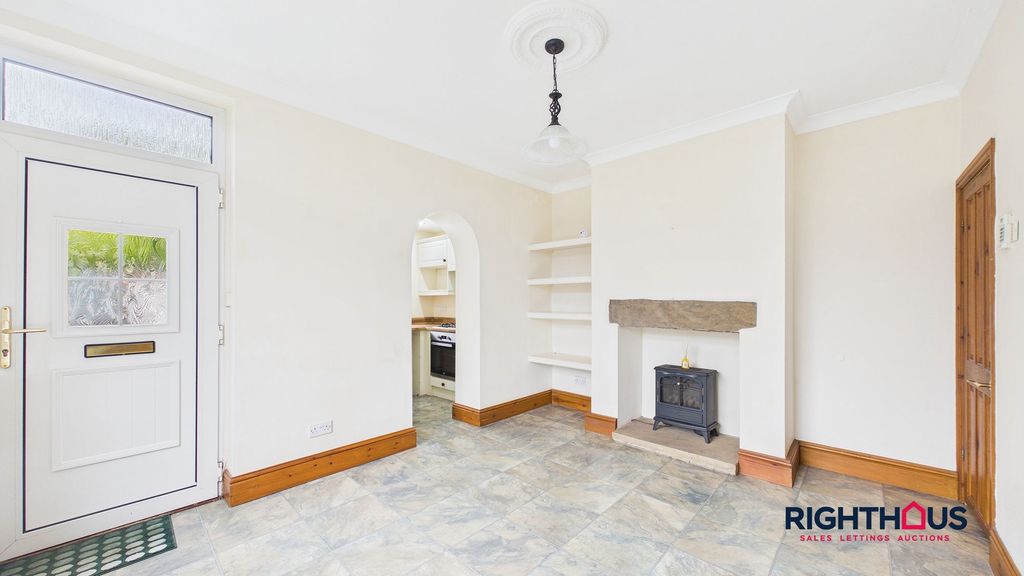 Property photo 3 of 16