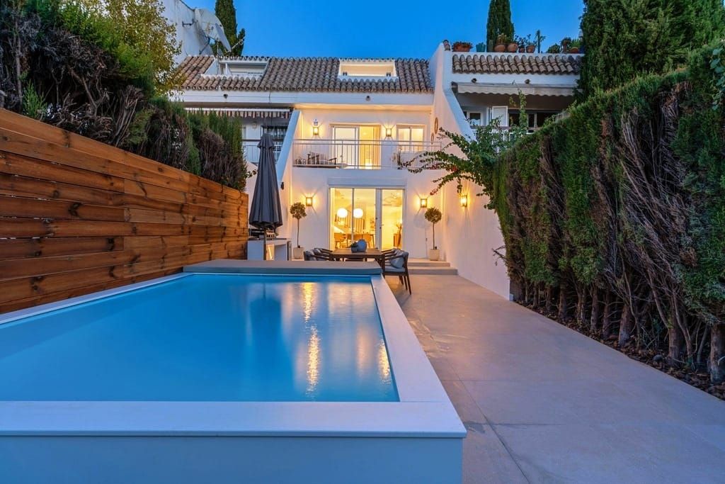 Property photo 1 of 26 Marbella Townhouse Esmarv132 1