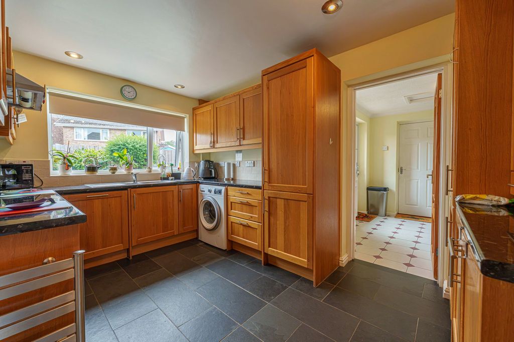 Property photo 2 of 44