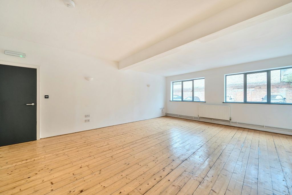 Property photo 3 of 13 1305606216846B78327Fee.Jpg