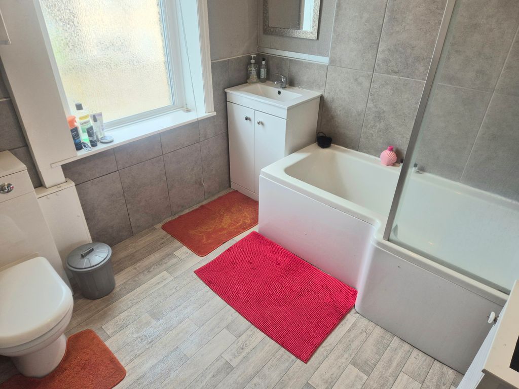 Property photo 3 of 9 Image