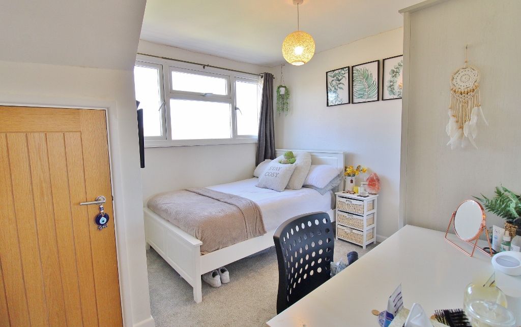 Property photo 3 of 32