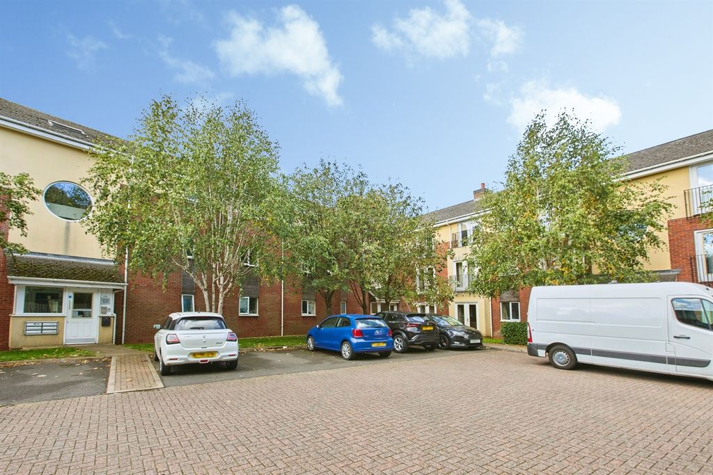Property photo 1 of 11