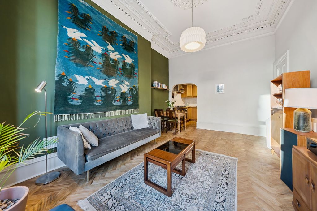 Property photo 3 of 34