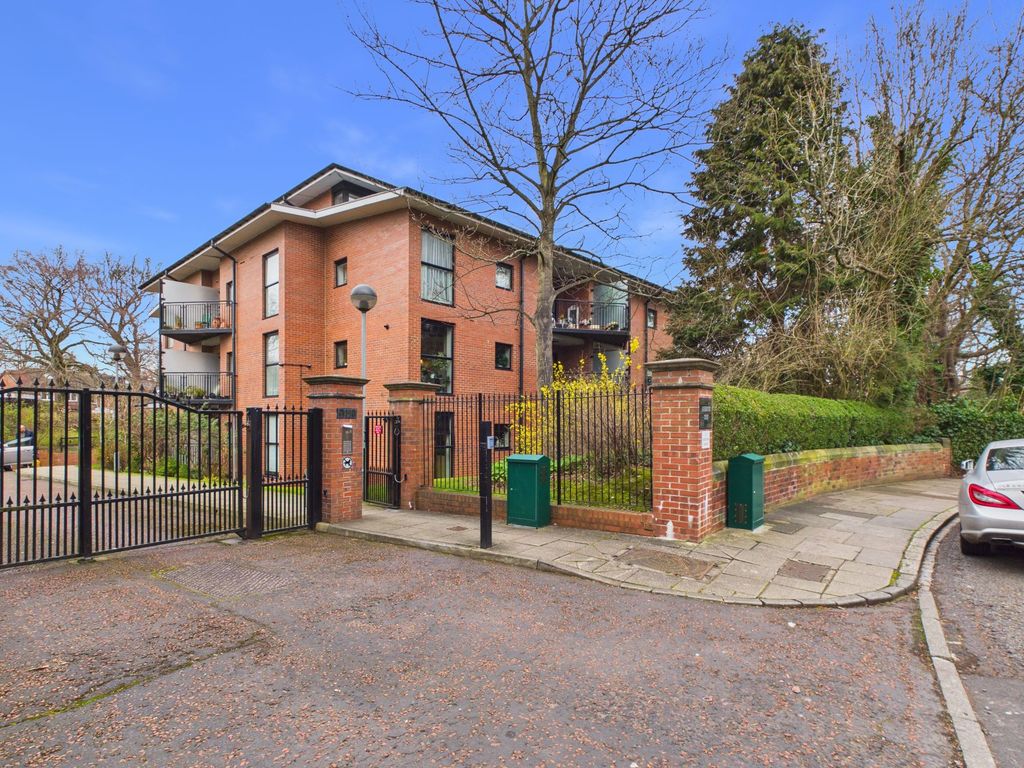 Property photo 1 of 10 External