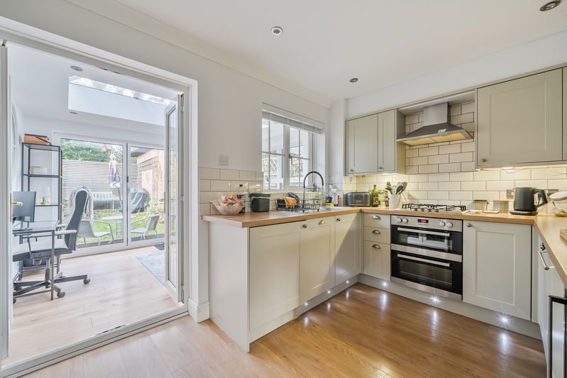 Property photo 2 of 18 Photo 10