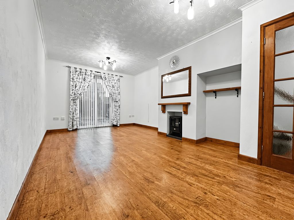 Property photo 2 of 11 Image