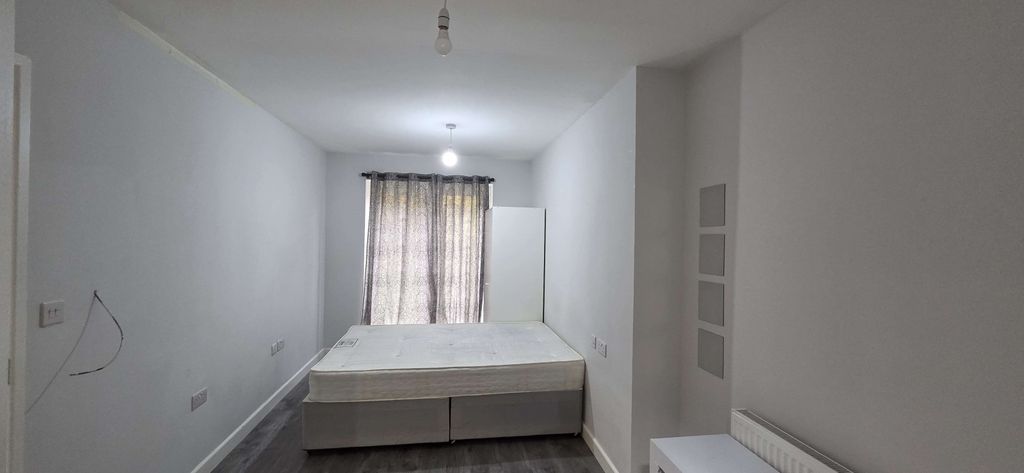 Property photo 3 of 20 Gallery