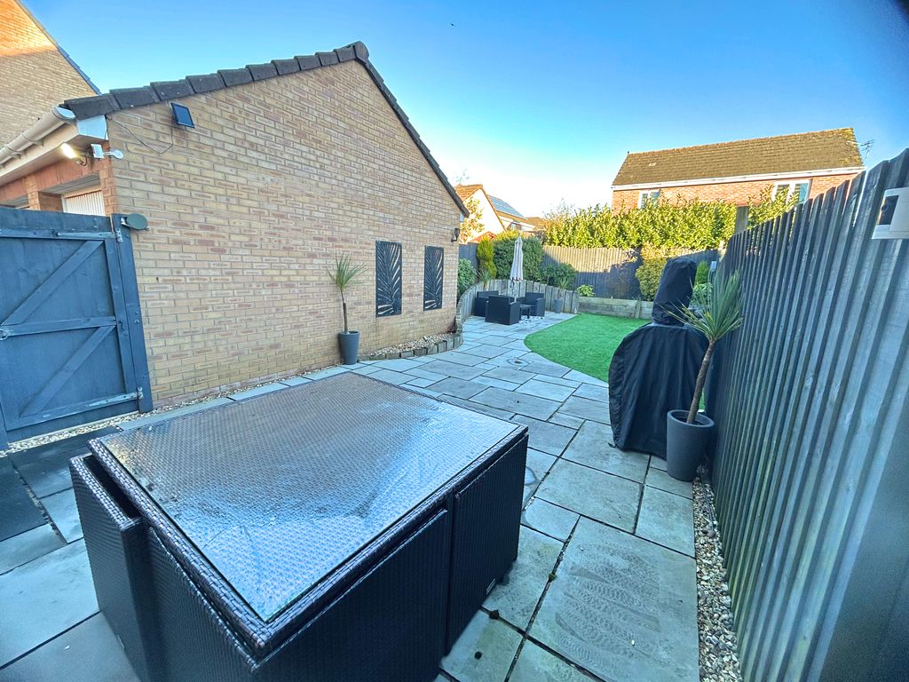 Property photo 2 of 23