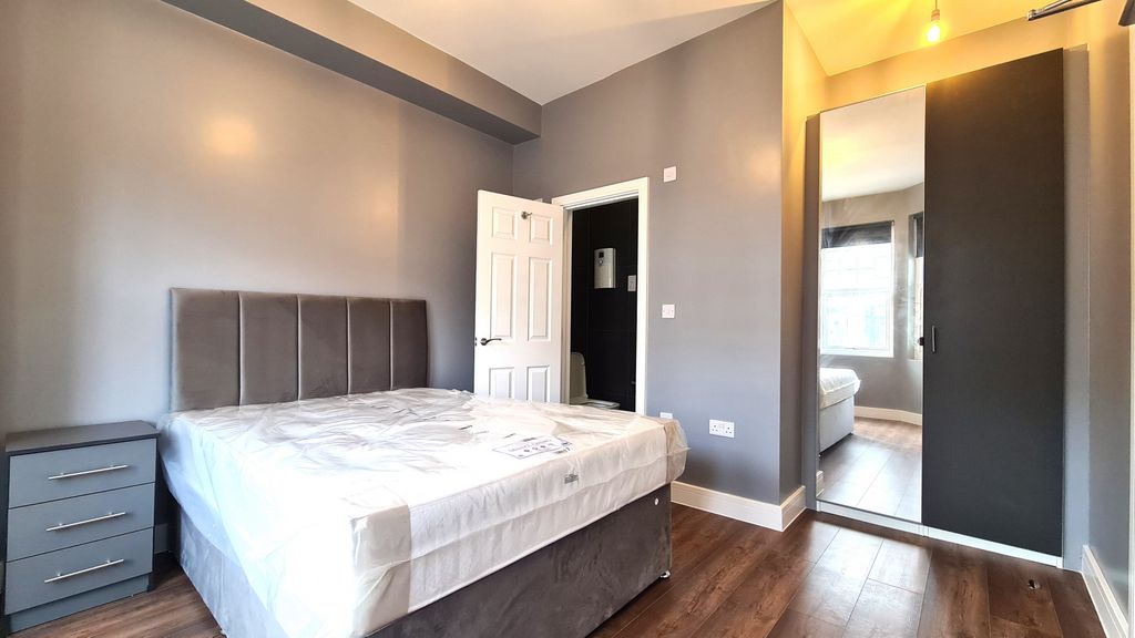 Property photo 2 of 5 Gallery