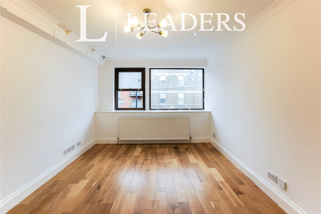 Property photo 1 of 10 Picture No. 02