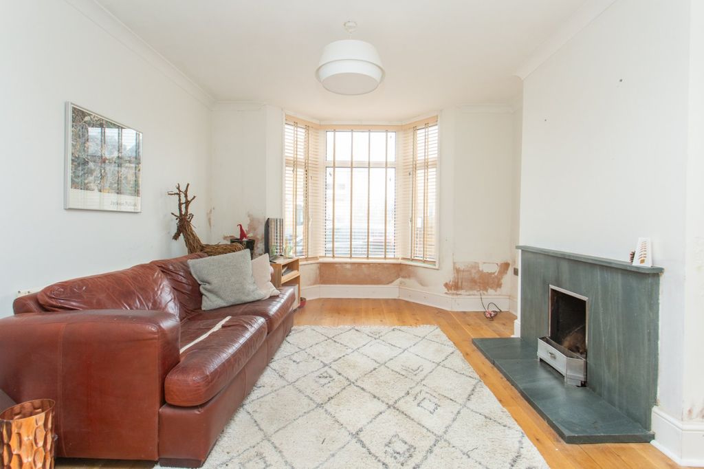 Property photo 2 of 12 Picture 2