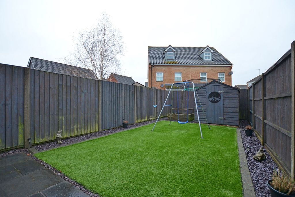 Property photo 3 of 11