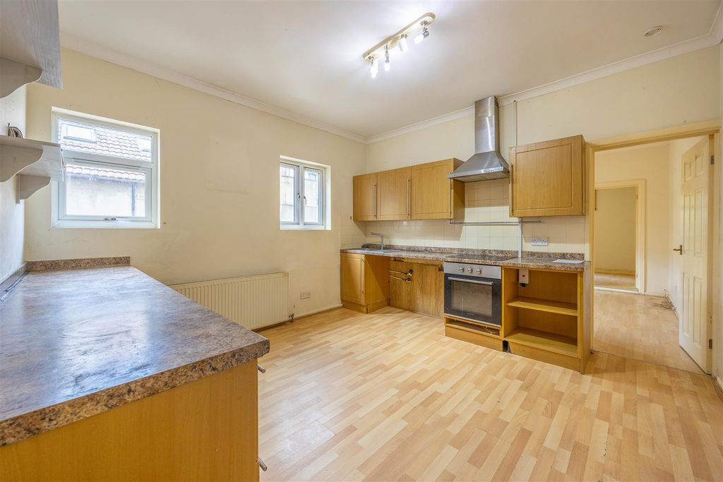 Property photo 2 of 12 Kitchen