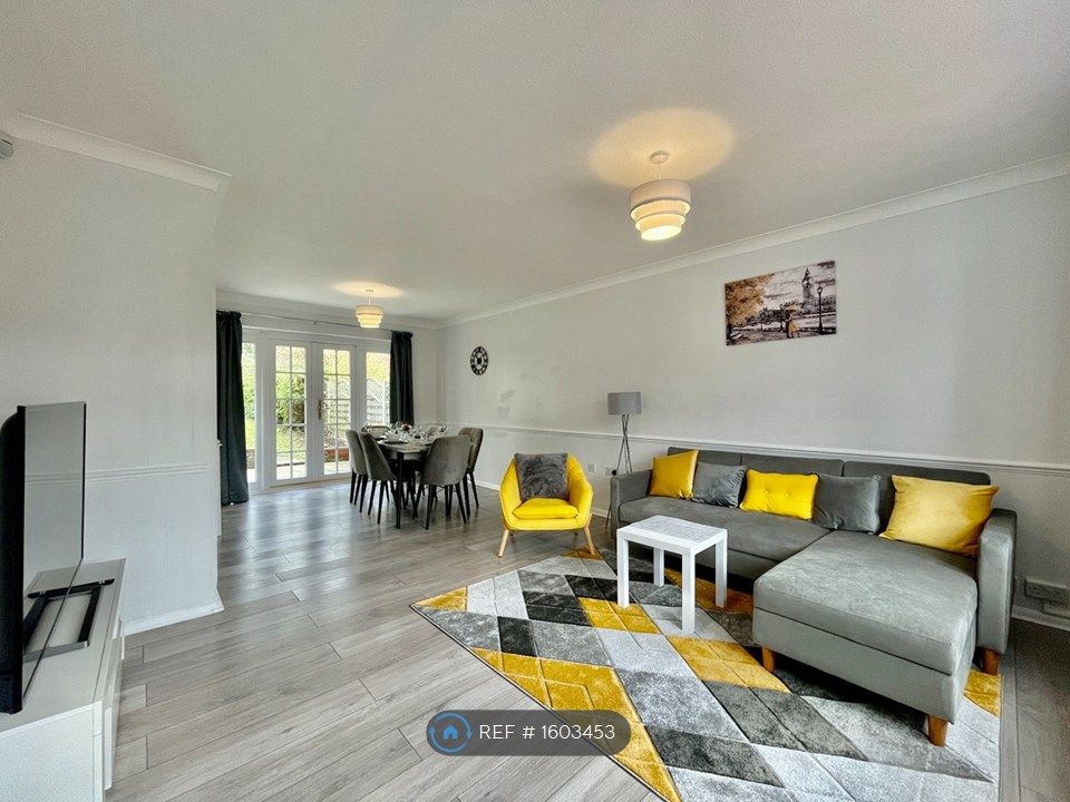 Property photo 2 of 31