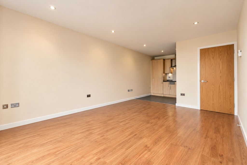 Property photo 3 of 6