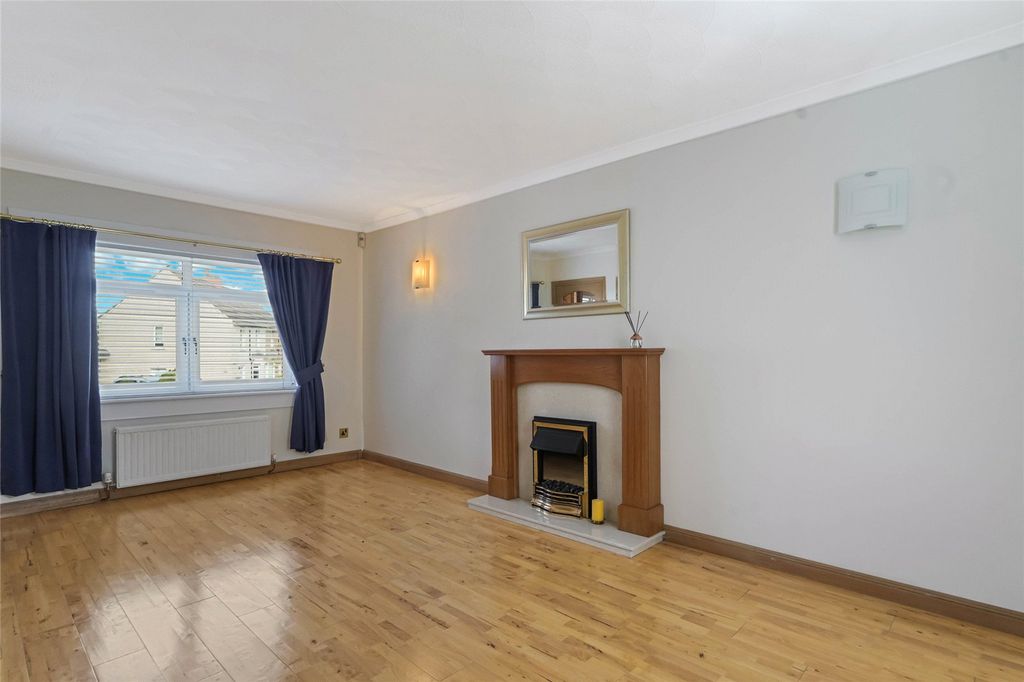 Property photo 3 of 21 Picture No. 03