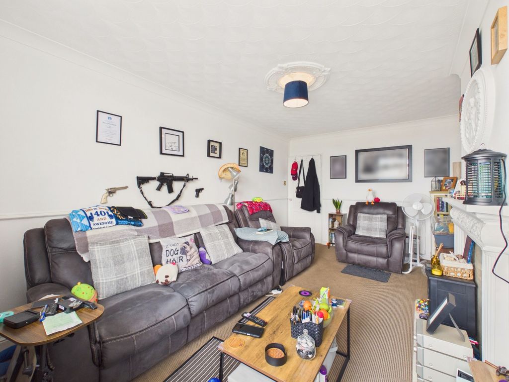 Property photo 3 of 10 5398973