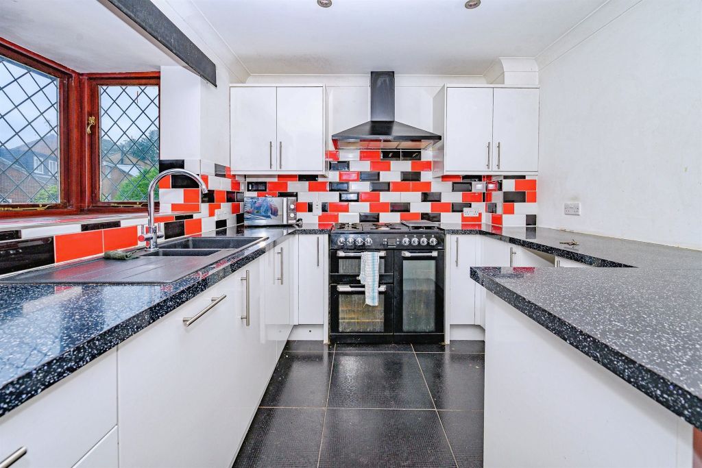 Property photo 2 of 17