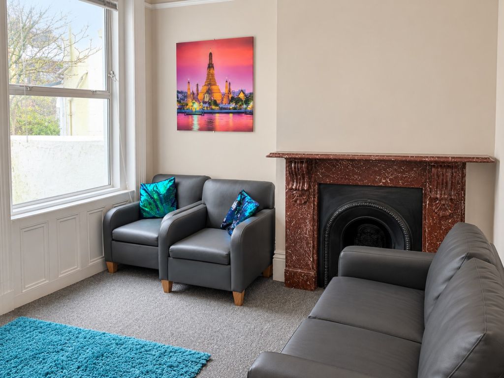 Property photo 3 of 12 4629352