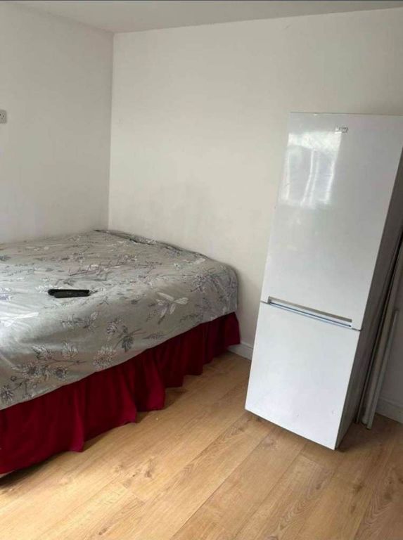 Property photo 1 of 4