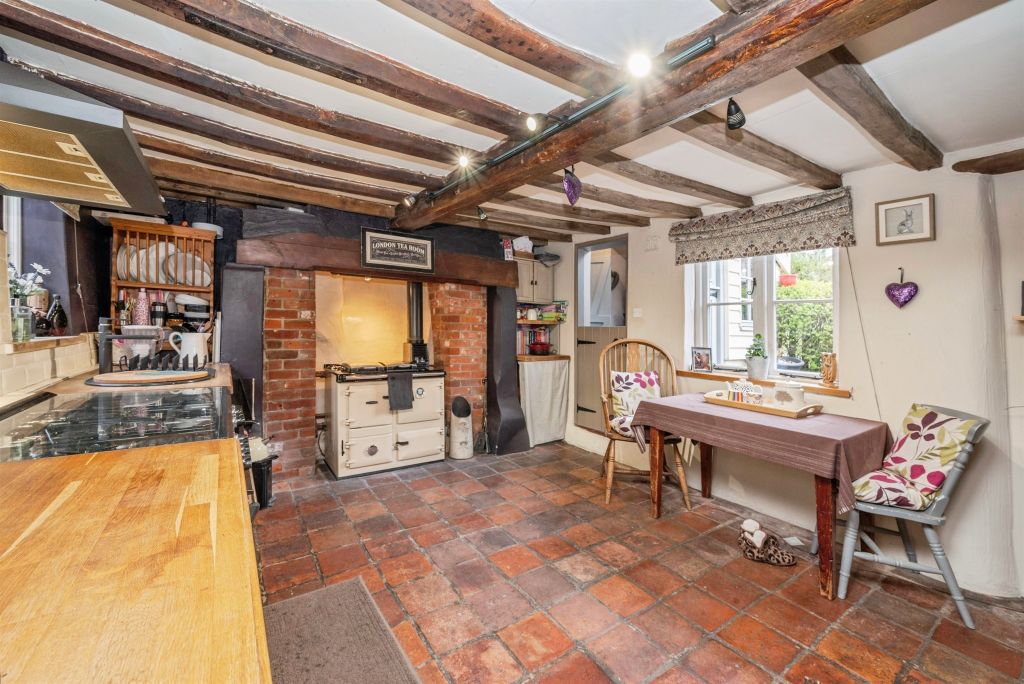 Property photo 2 of 23