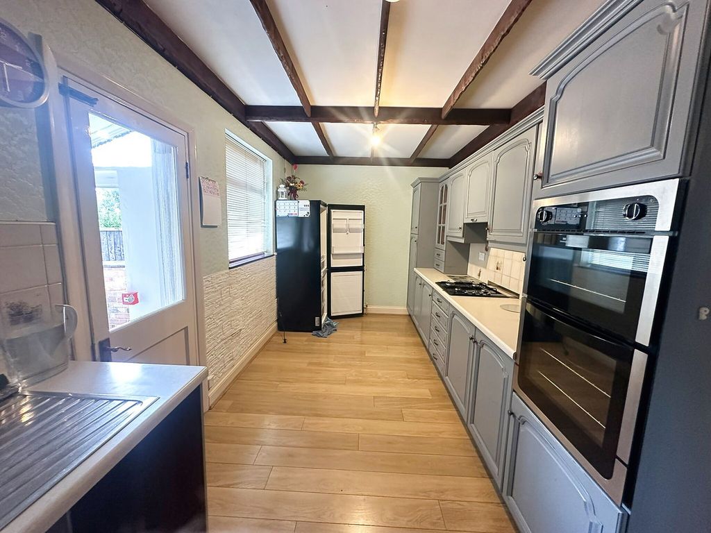 Property photo 3 of 23