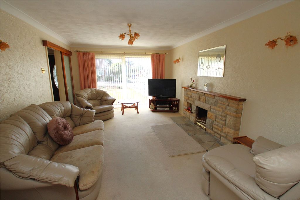 Property photo 2 of 19 Picture No. 14