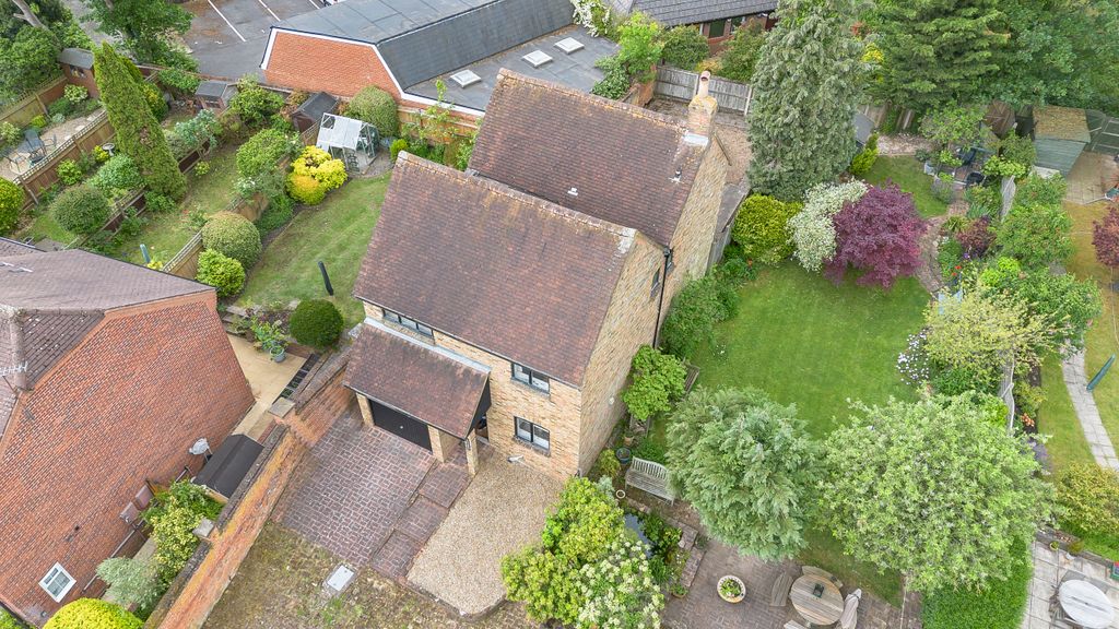 Property photo 1 of 26 Waxwell Lane