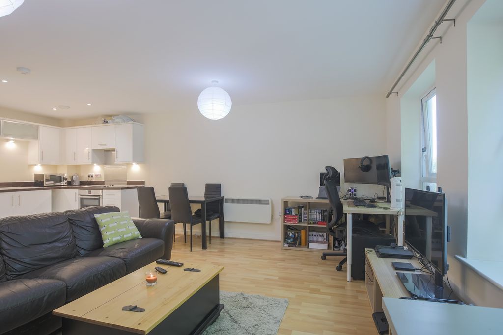 Property photo 3 of 11 Imgl7190