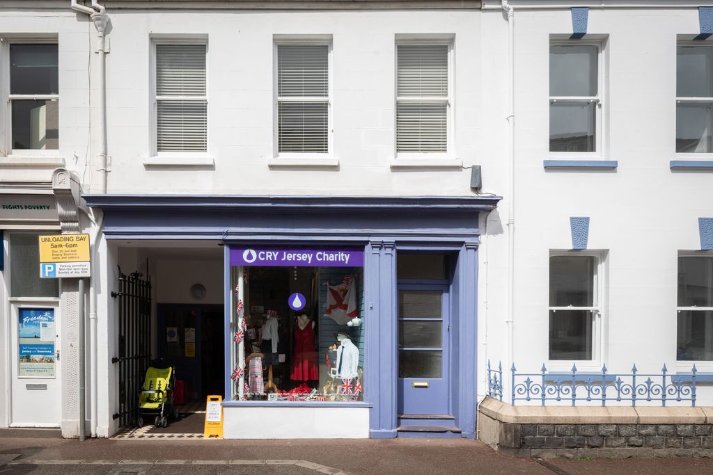 Property photo 2 of 20