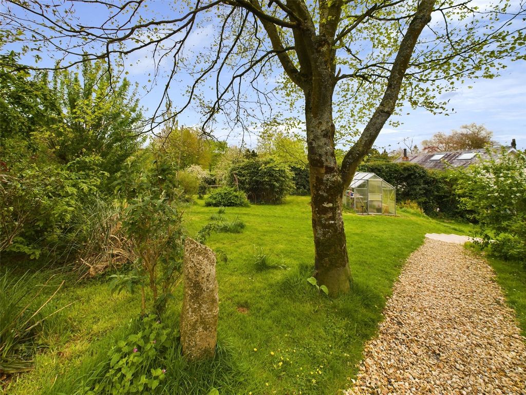 Property photo 2 of 22 Garden